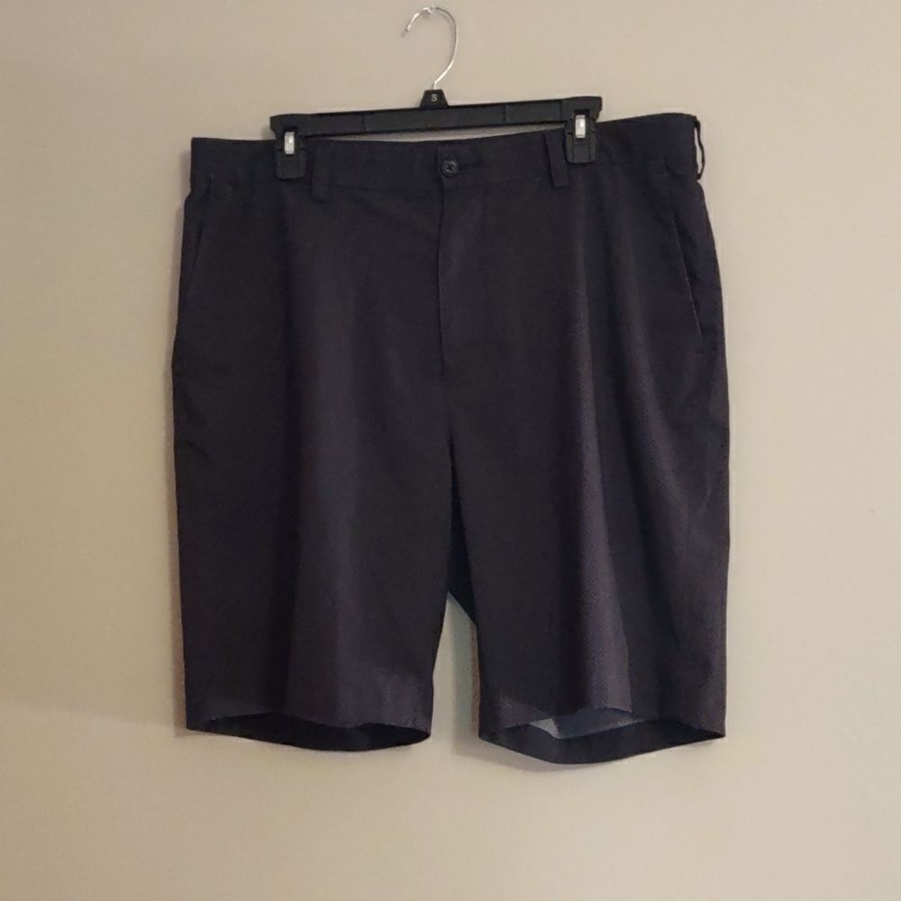 Roundtree and Yorke Men's 36 Black Gray Performance‎ Golf Shorts